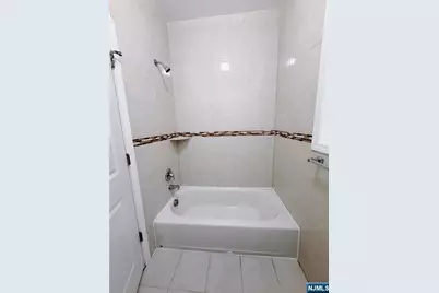28 Davis Street, Harrison, NJ 07029 - Photo 18