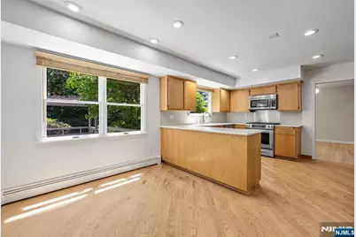 439 Summit Street, Englewood Cliffs, NJ 07632 - Photo 12