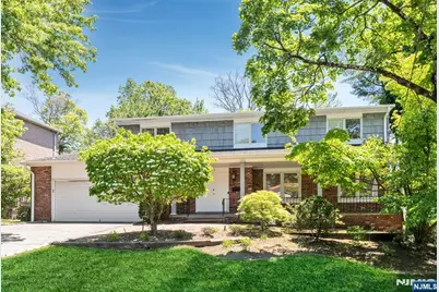 439 Summit Street, Englewood Cliffs, NJ 07632 - Photo 2