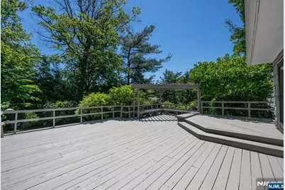 439 Summit Street, Englewood Cliffs, NJ 07632 - Photo 32