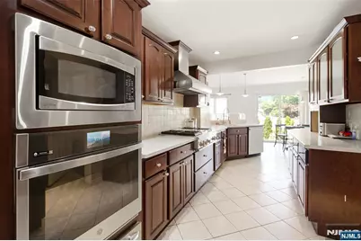 71 Intervale Road, Teaneck Township, NJ 07666 - Photo 4