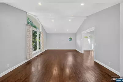 192 Jenkins Drive, Englewood Cliffs, NJ 07632 - Photo 6