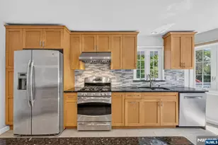 192 Jenkins Dr, Englewood Cliffs, NJ 07632 - Photo 14