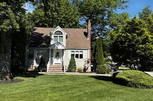 29 Chestnut Dr, Wayne, NJ 07470 - Photo 1