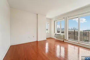 5311 City Pl, Edgewater, NJ 07020 - Photo 2