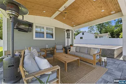 307 Farview Avenue, Paramus, NJ 07652 - Photo 42