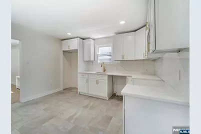 626 Tremont Avenue, Orange, NJ 07050 - Photo 16