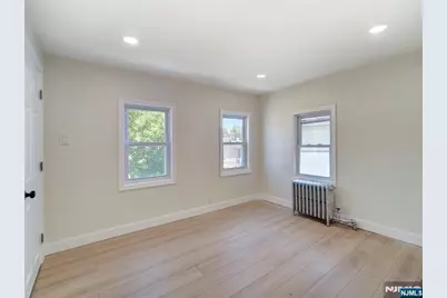 626 Tremont Avenue, Orange, NJ 07050 - Photo 24