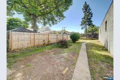 626 Tremont Avenue, Orange, NJ 07050 - Photo 28
