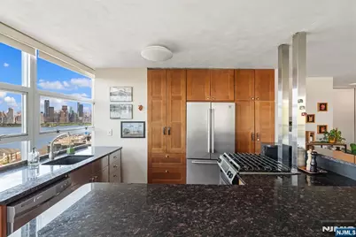 6050 Boulevard East 4C #4C, West New York, NJ 07093 - Photo 14