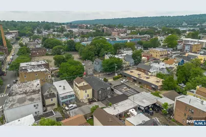 335 Henry Street, Orange, NJ 07050 - Photo 24