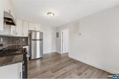 335 Henry Street, Orange, NJ 07050 - Photo 6