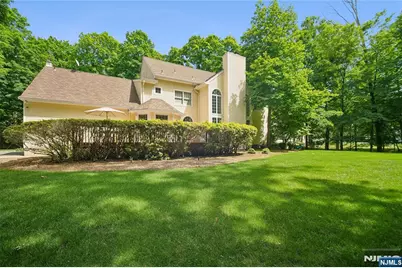 519 E Saddle River Road, Upper Saddle River, NJ 07458 - Photo 4