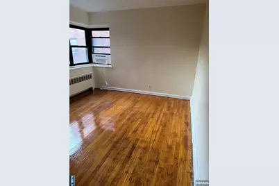 2337 Hudson Terrace C10 #C10, Fort Lee, NJ 07024 - Photo 2