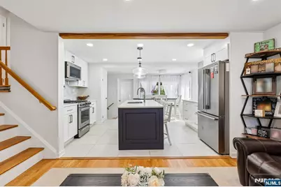 433 Fern Avenue, Lyndhurst Township, NJ 07071 - Photo 6
