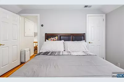 433 Fern Avenue, Lyndhurst Township, NJ 07071 - Photo 16