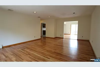 206 New York Avenue 2 #2, Fort Lee, NJ 07024 - Photo 4