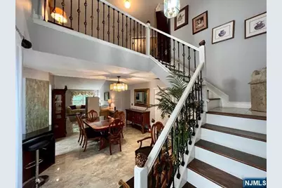1029 Castle Road, Mahwah, NJ 07430 - Photo 4