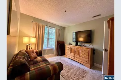 1029 Castle Road, Mahwah, NJ 07430 - Photo 6