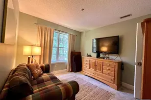 1029 Castle Rd, Mahwah, NJ 07430 - Photo 6