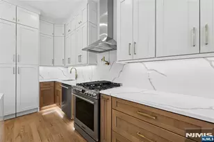9 Cole St, Bergenfield, NJ 07621 - Photo 10