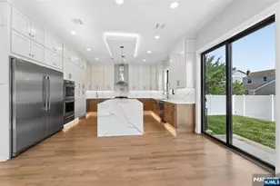 9 Cole St, Bergenfield, NJ 07621 - Photo 8