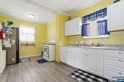 139 Melrose Avenue, Irvington, NJ 07111 - Photo 10