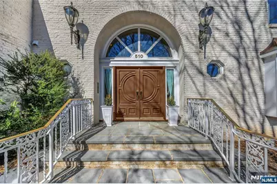 510 Hampton Hill Road, Franklin Lakes, NJ 07417 - Photo 2