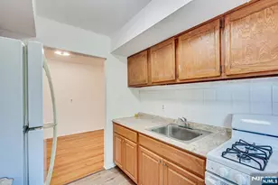 55 Gills Ln 28, Woodbridge Township, NJ 08830 - Photo 16
