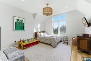 29 Roslyn Ave, Englewood Cliffs, NJ 07632 - Photo 30