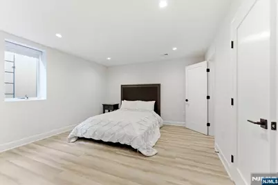 29 Roslyn Avenue, Englewood Cliffs, NJ 07632 - Photo 36