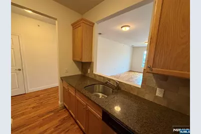 100 Park Avenue 203 #203, Hillsdale, NJ 07642 - Photo 2