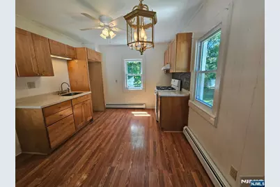 116 Railroad Avenue, Mahwah, NJ 07430 - Photo 12