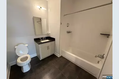 40 Park Avenue 301 #301, Park Ridge, NJ 07656 - Photo 8