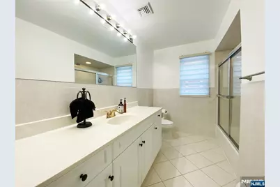 118B Temple Terrace, Palisades Park, NJ 07650 - Photo 16
