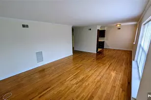 522 N Maple Ave A 19, Ridgewood, NJ 07450 - Photo 2