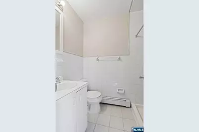 2480 6th Street A #A, Fort Lee, NJ 07024 - Photo 18