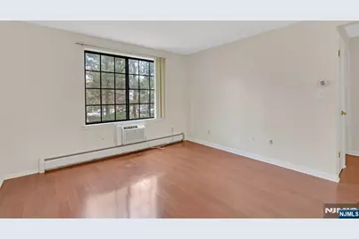1419 Faulkner Court, Mahwah, NJ 07430 - Photo 10