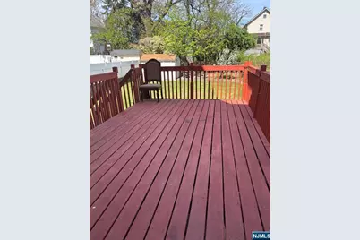 295 Pine Street, Lyndhurst Township, NJ 07071 - Photo 4