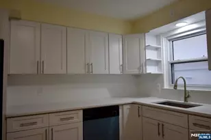 356 Slocum Way, Fort Lee, NJ 07024 - Photo 6