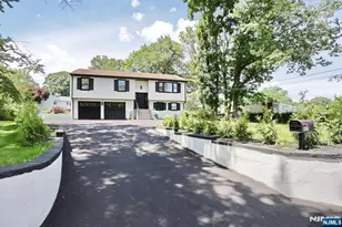 415 Goffle Rd, Wyckoff Township, NJ 07481 - Photo 4