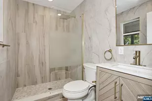 415 Goffle Rd, Wyckoff Township, NJ 07481 - Photo 16