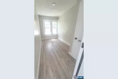 195 Lehigh Avenue, Newark, NJ 07112 - Photo 4