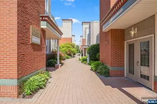 250 The Promenade, Edgewater, NJ 07020 - Photo 22