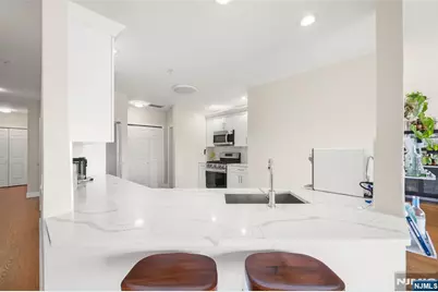 250 The Promenade, Edgewater, NJ 07020 - Photo 8