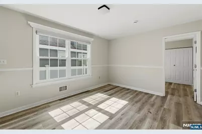 81 Hudson Avenue, Ridgefield Park, NJ 07660 - Photo 24