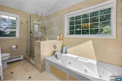 318 Briarcliff Lane, Paramus, NJ 07652 - Photo 22