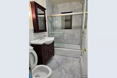 275 Hoym Street 5E #5E, Fort Lee, NJ 07024 - Photo 6