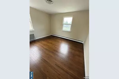 83 Macarthur Avenue 1st. Floor #1st. floor, Lodi, NJ 07644 - Photo 2