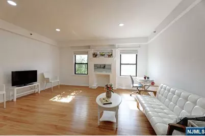 22 Engle Street R17 #R17, Englewood, NJ 07631 - Photo 8